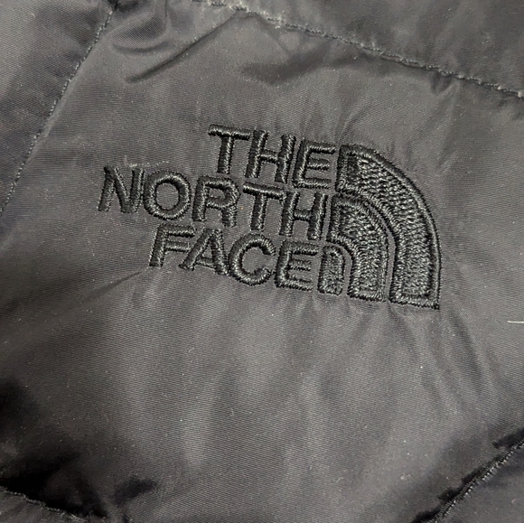 The north face women's xs black Broadway down puffer coat hourglass shape - Picture 10 of 11